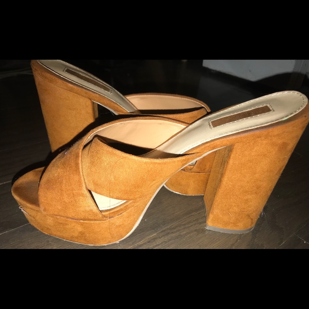 Forever 21 Tan Suede Heeled Sandals